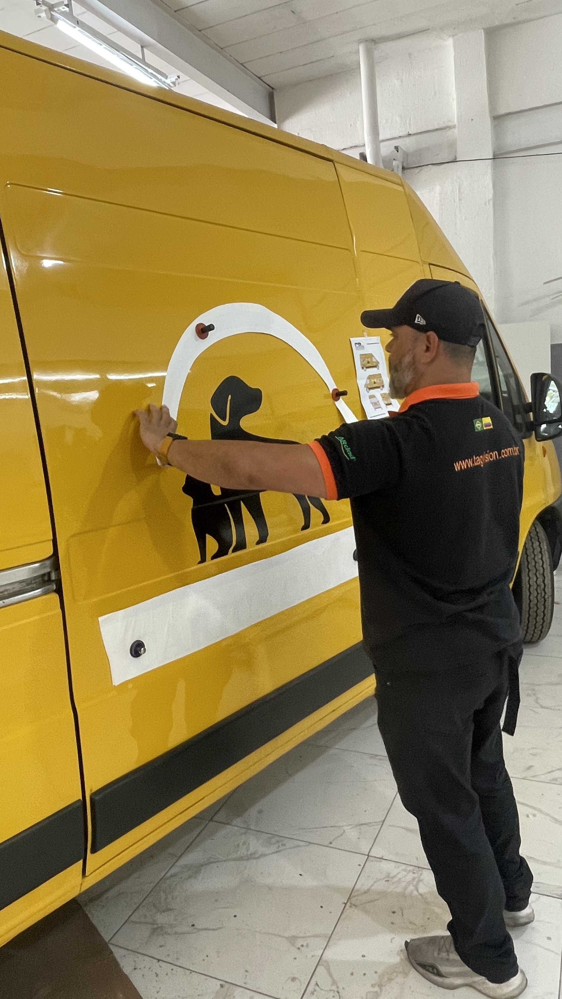 Adesivagem e Envelopamento