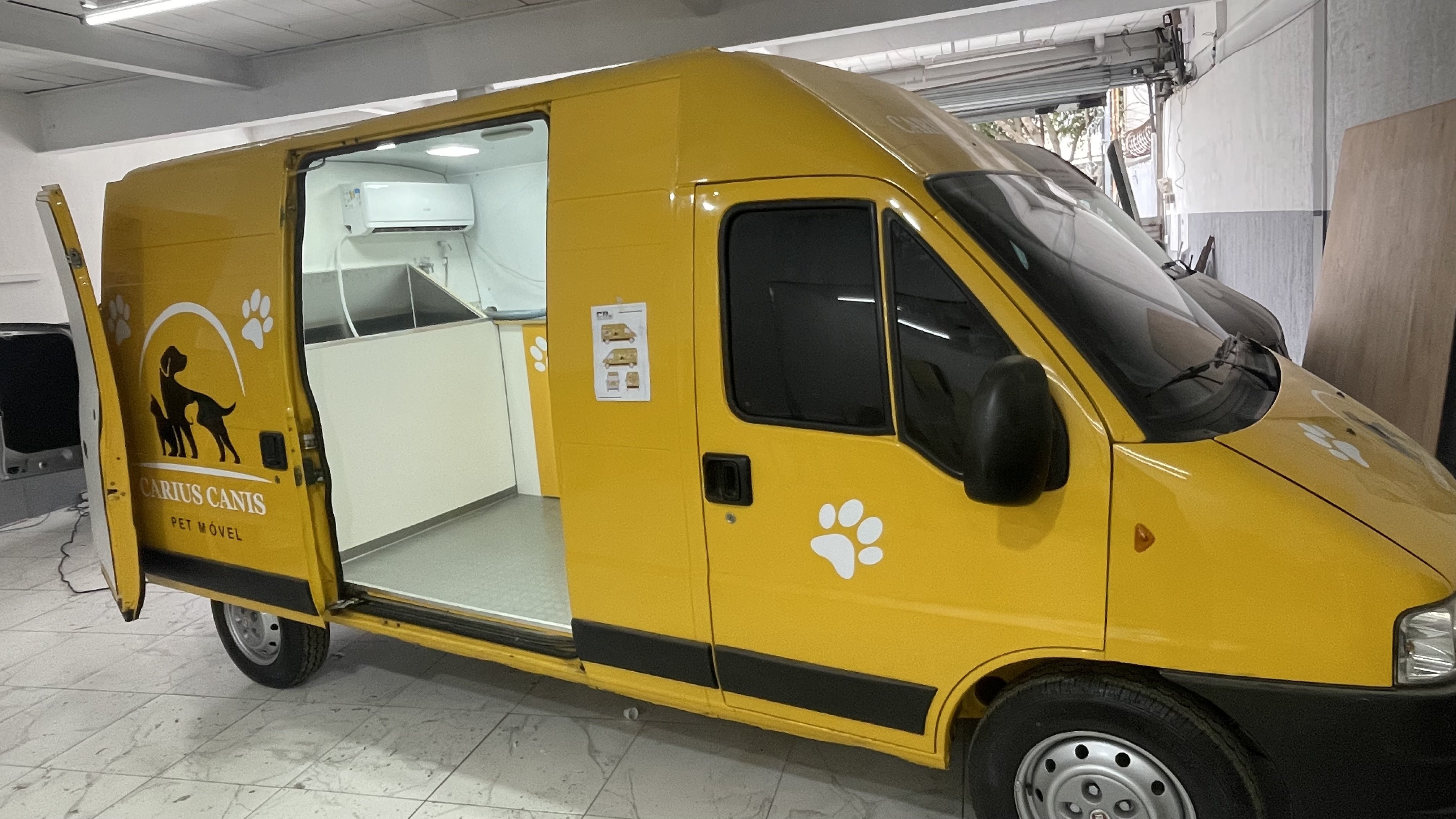 Adesivagem e Identidade Visual 2